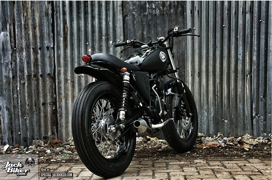 Yamaha scorpio độ phong cách tracker cổ điển