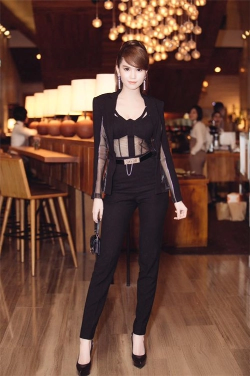 Diễm my huyền my so kè váy áo ai nổi bật hơn