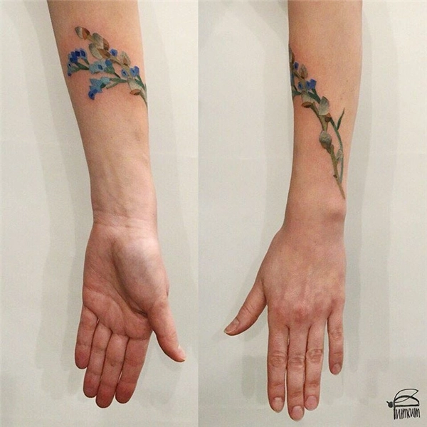 Mê mẩn với những hình xăm được in từ hoa cỏ thật
