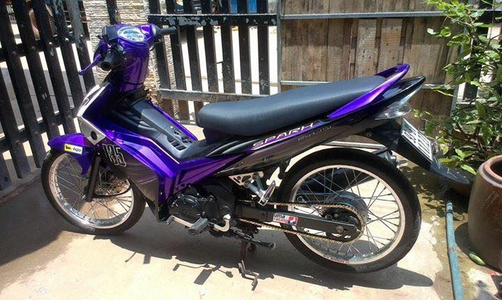 Phiên bản spark 135i tím của yamaha exciter 