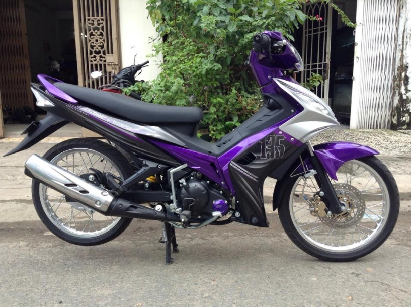 Phiên bản spark 135i tím của yamaha exciter