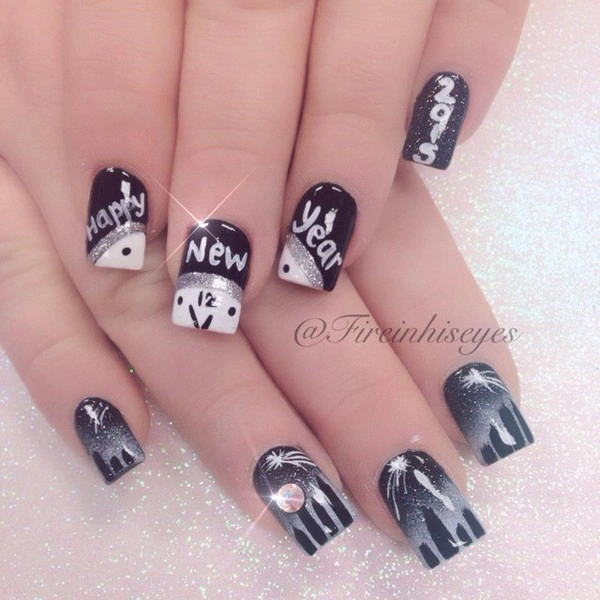 18 mẫu móng tay nail kim tuyến đẹp tuyệt vời cho cô nàng cá tính