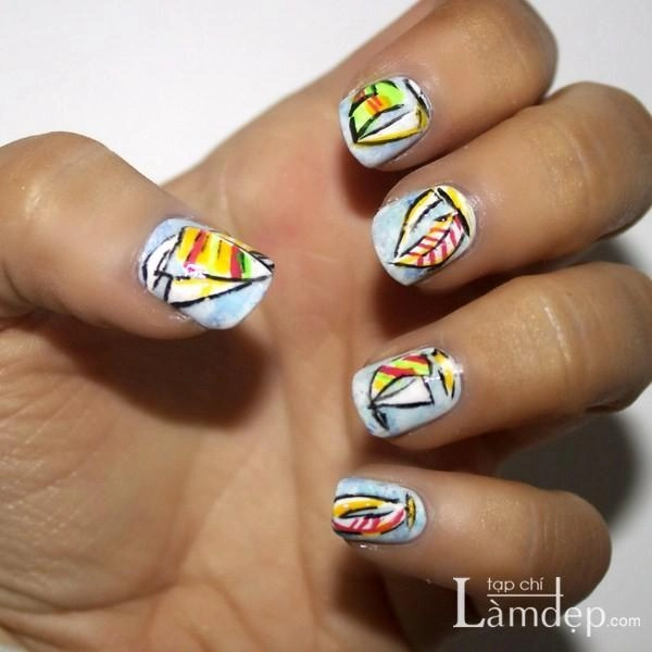 19 mẫu móng tay nail đẹp họa tiết ngẫu hứng ấn tượng cho nàng dạo phố tự tin