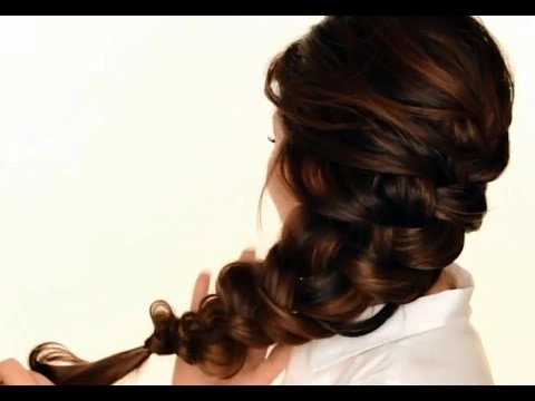 Cách tết 4 kiểu tóc trong 5 phút cho các bạn gái tóc dài cá tính