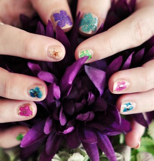 Cách vẽ móng tay nail hoa cho nàng nổi bật điệu đà xuống phố tự tin