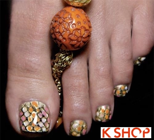 Cách vẽ nail móng tay vẩy rắn đẹp đơn giản cho bạn gái tự tin