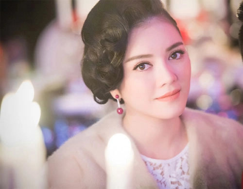 Học cách búi tóc cực đẹp của lý nhã kỳ sang trọng đi dự tiệc lịch lãm