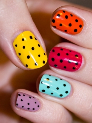 Móng tay nail chấm bi đẹp dễ thương trào lưu mới của tuổi teen