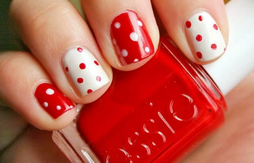 Móng tay nail chấm bi đẹp dễ thương trào lưu mới của tuổi teen