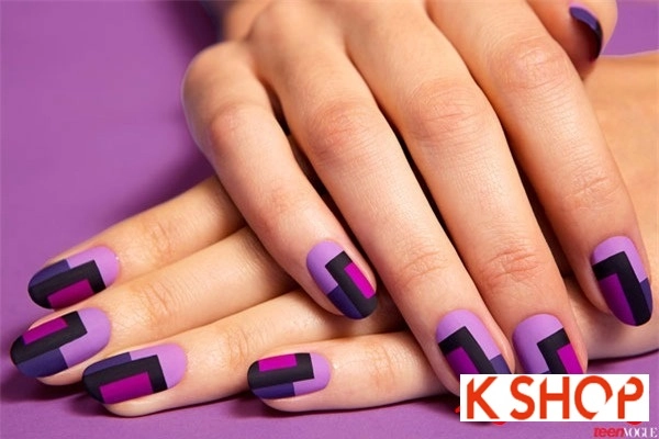 Những bước vẽ nail móng tay họa tiết retro dễ thực hiện tại nhà