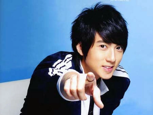 Những iểu tóc dài mái nam sao kpop hàn quốc cá tính