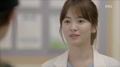 Những kiểu tóc đẹp của song hye kyo trong hậu duệ mặt trời cá tính