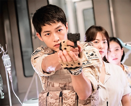 Những kiểu tóc nam đẹp của song joong ki trong hậu duệ mặt trời lịch lãm