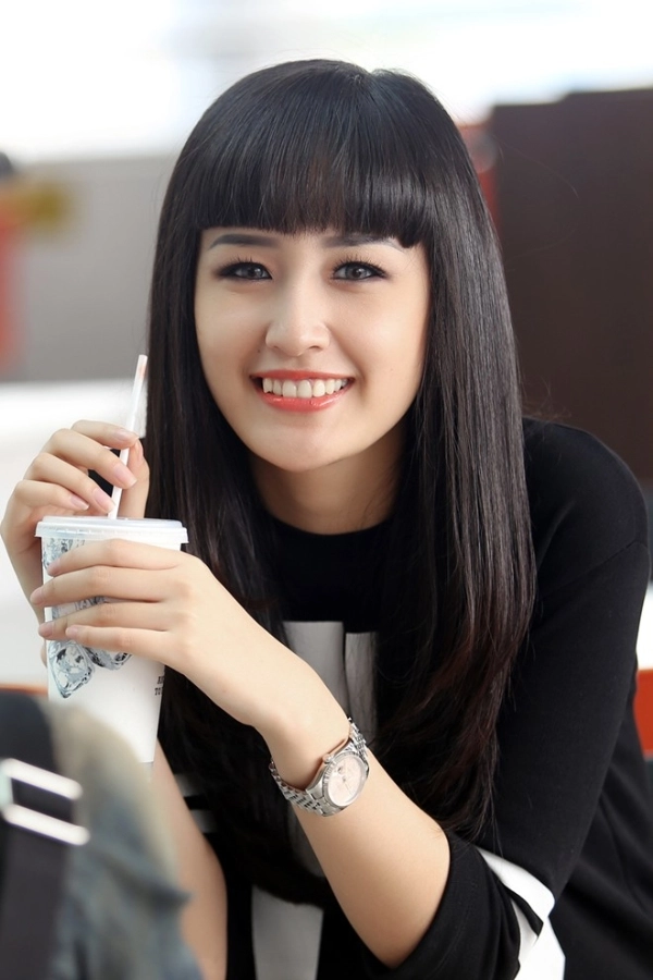Những kiểu tóc nữ dài thẳng đẹp tự nhiên của các sao việt và kpop