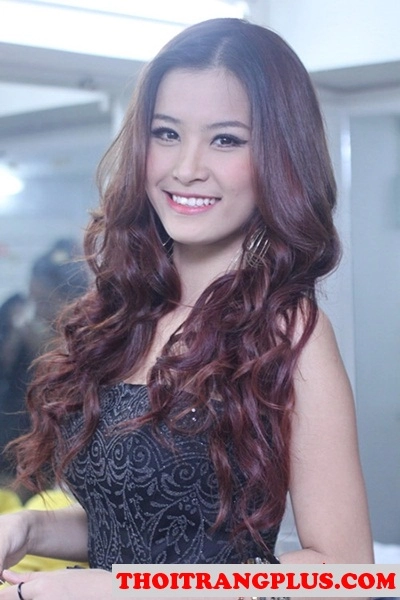 Những kiểu tóc uốn xoăn quyến rũ lôi cuốn hot girl việt độc đáo