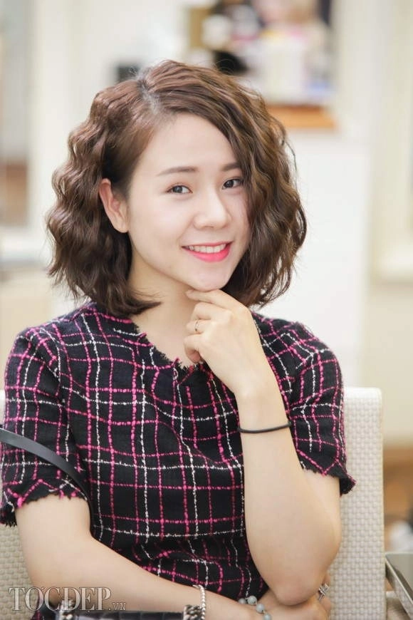 Những kiểu tóc xoăn ngắn đẹp nhất cho bạn gái trẻ trung