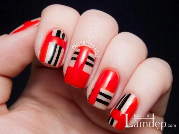 Những mẫu móng tay nail họa tiết hình học đẹp sành điệu