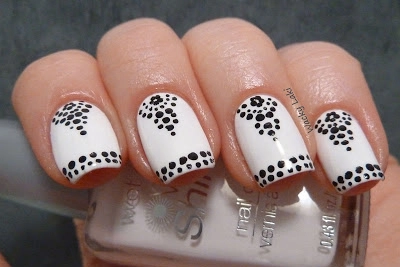 Những mẫu nail móng tay chấm bi đẹp dễ thương