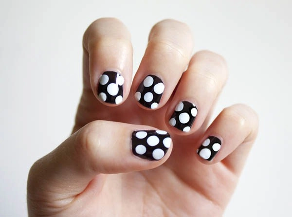 Những mẫu nail móng tay chấm bi đẹp dễ thương