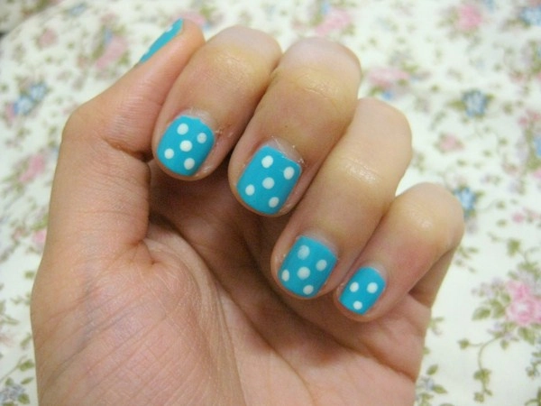 Những mẫu nail móng tay chấm bi đẹp dễ thương