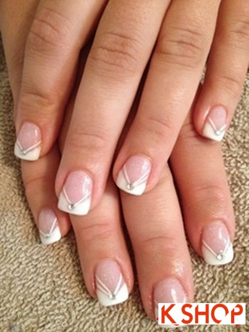 Những mẫu nail móng tay cho cô dâu lộng lẫy trong ngày cưới tự tin