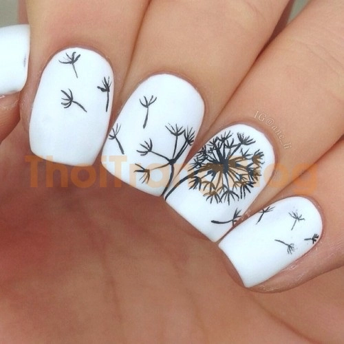 Những mẫu nail móng tay hoa văn đơn giản cuốn hút