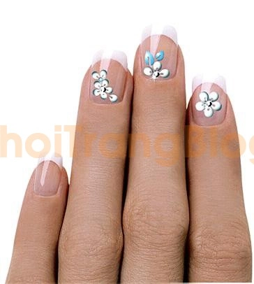 Những mẫu nail móng tay hoa văn đơn giản cuốn hút