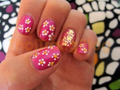 Những mẫu nail móng tay hoa văn đơn giản cuốn hút