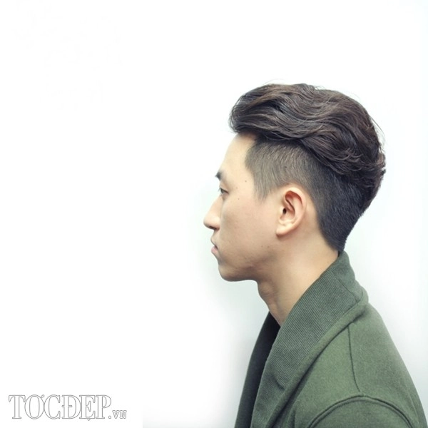 Tóc nam vuốt ngược ra sau xu hướng thời trang cực hot mạnh mẽ