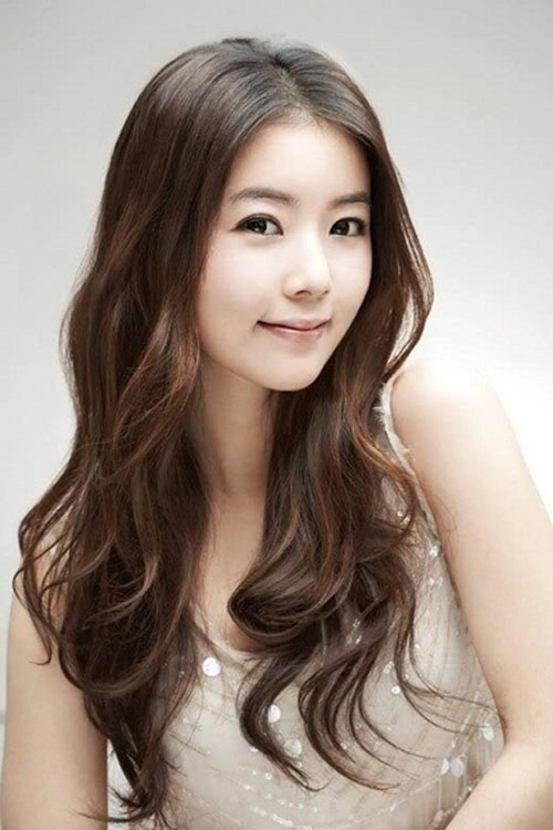 Tóc uốn xoăn đuôi nhẹ tuyệt sao kpop hàn quốc