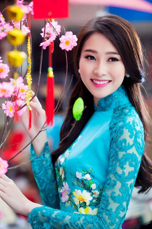 Các kiểu tóc buộc nửa đầu đẹp dễ thương đi dự tiệc lịch lãm