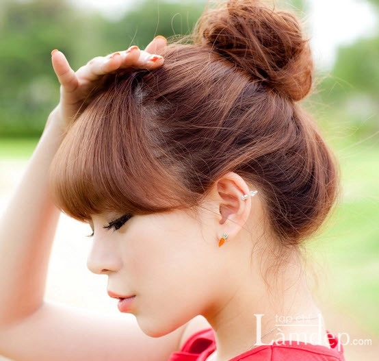 Kiểu tóc búi cao hàn quốc đẹp đơn giản mát mẻ