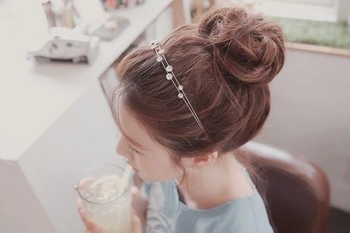 Kiểu tóc búi cao hàn quốc đẹp đơn giản mát mẻ