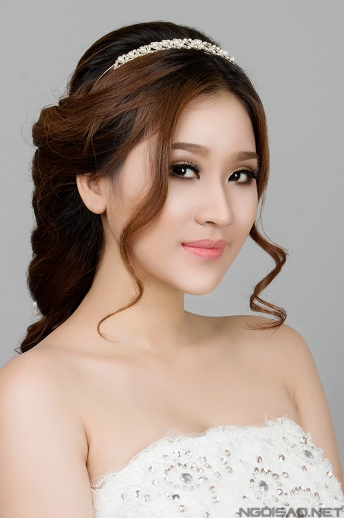 Những kiểu tóc cô dâu đơn giản cho mọi khuôn mặt