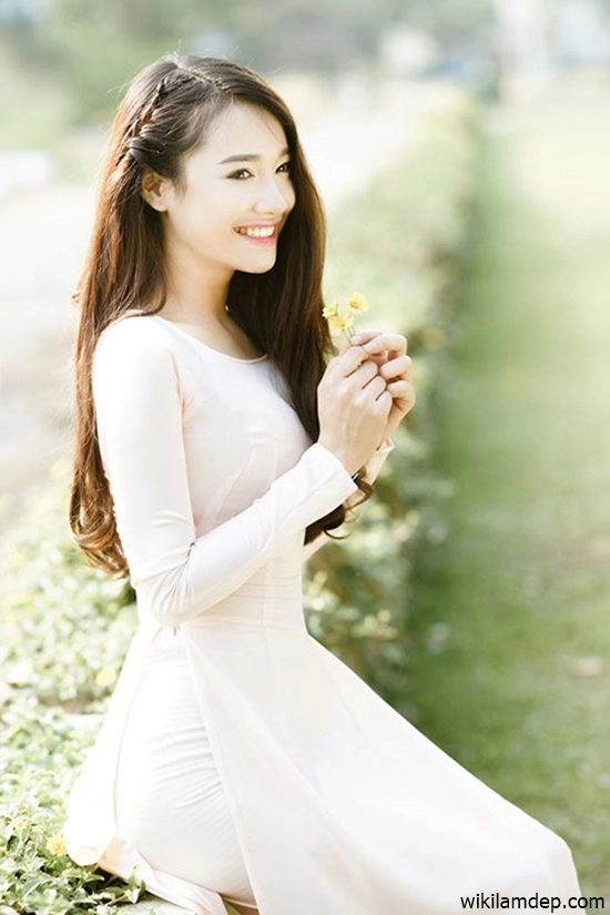 Những kiểu tóc tết đẹp mặc áo dài duyên dáng nhất