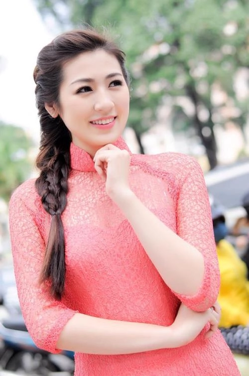 Những kiểu tóc tết đẹp mặc áo dài duyên dáng nhất