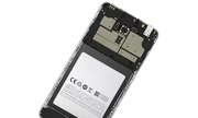 Smartphone 129 usd vỏ kim loại khoá vân tay