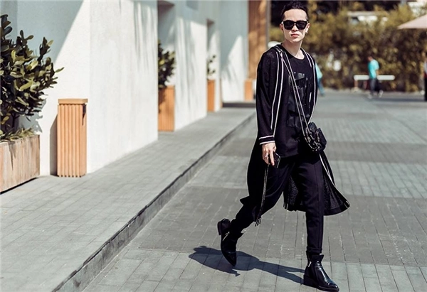 Street style chất miễn chê của giới trẻ sài thành mùa lễ hội cá tính