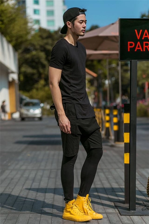 Street style chất miễn chê của giới trẻ sài thành mùa lễ hội cá tính