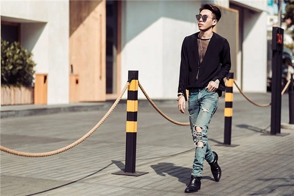 Street style chất miễn chê của giới trẻ sài thành mùa lễ hội cá tính