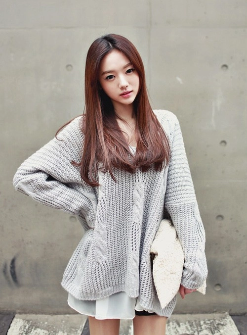 Tóc nhuộm màu nâu hạt dẻ dịu dàng xinh xắn sao kpop hàn quốc