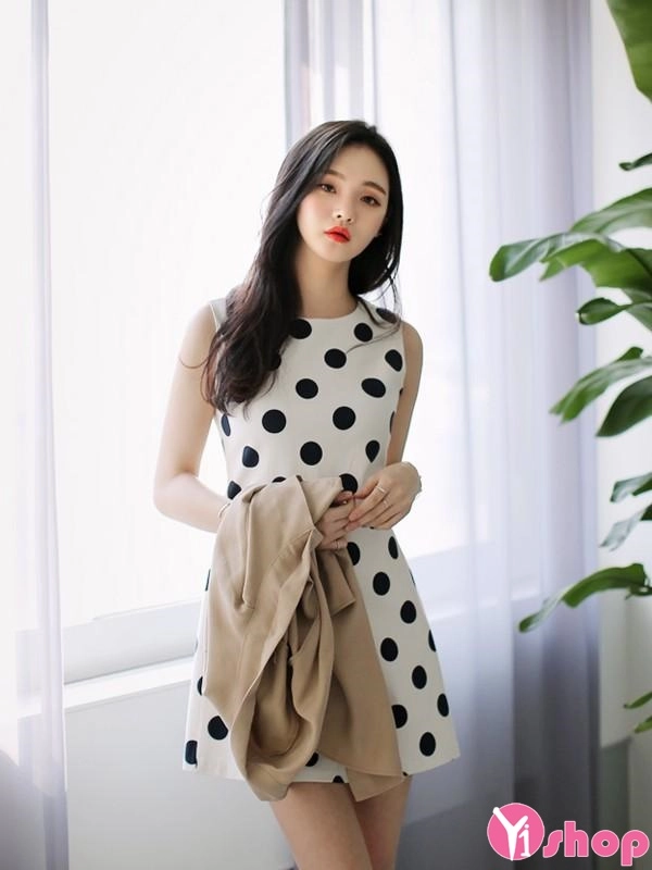 Váy đầm liền thân sát nách đẹp hot nhất cho nàng công sở