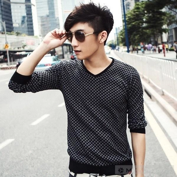 Chọn sweater giản dị và gần gũi cho nam giới