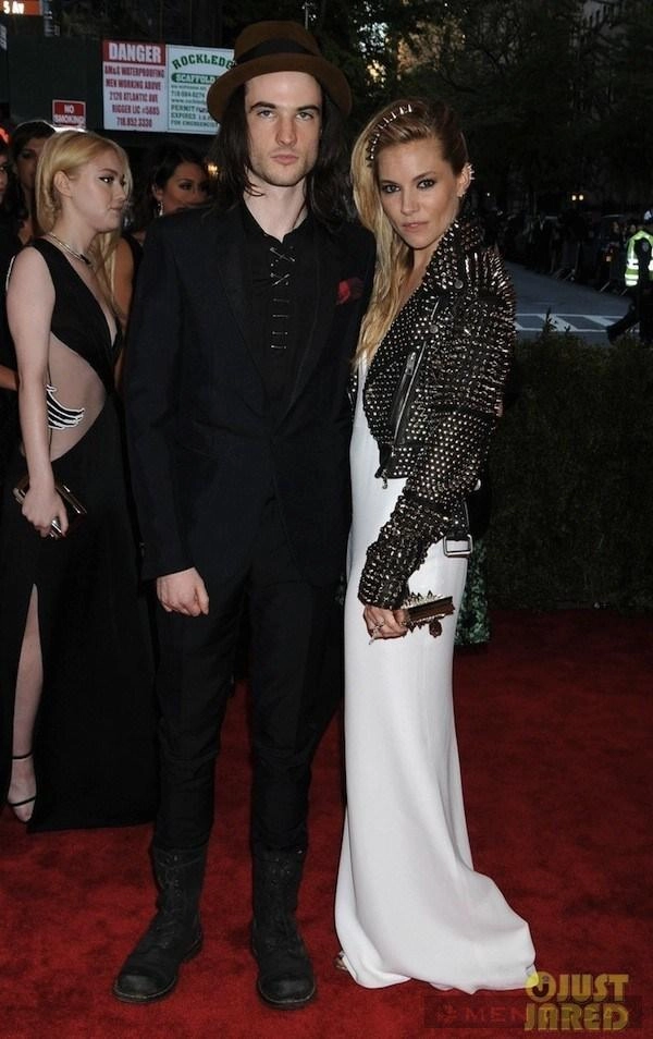 Thời trang quý ông trên thảm đỏ met ball cá tính