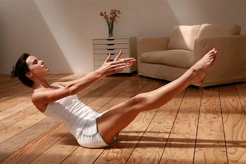 4 tư thế yoga trước khi đi ngủ giúp giảm cân hiệu quả