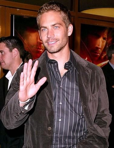 Bst thời trang đơn giản và nam tính từ paul walker