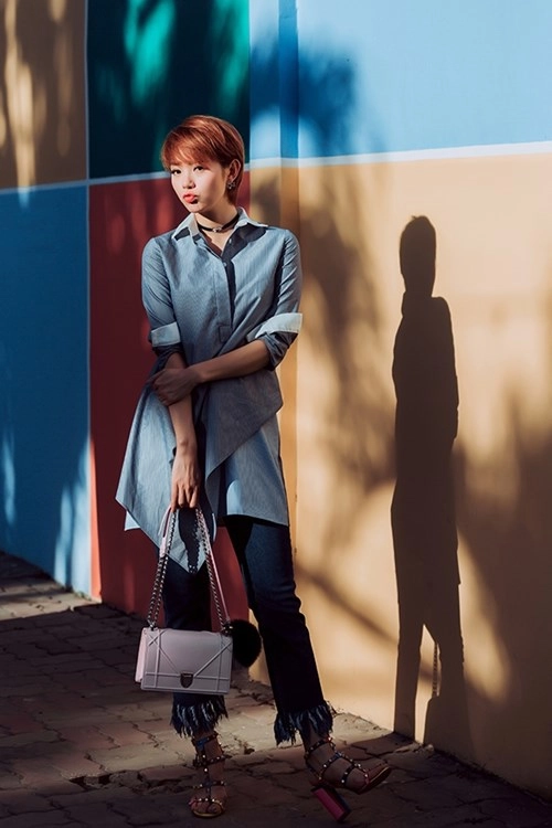Ca sĩ minh hằng diện đồ màu trầm nhưng không nhạt nhòa
