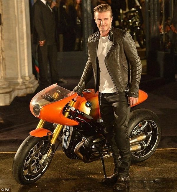 Thời trang biker man david beckham nam tính và bụi bặm