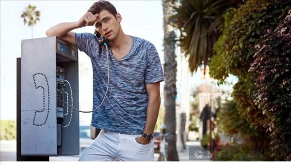 Thời trang sean opry đơn giản và nam tính của h