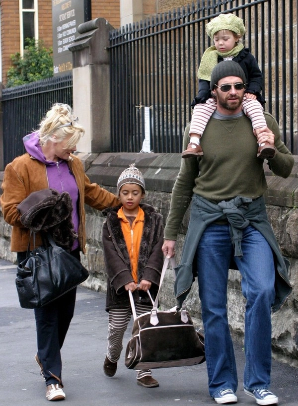 Thời trang hugh jackman sói hoang lịch lãm cho chàng